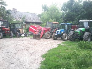 Deutz-Fahr Agrofarm 430, New Holland T4030 Deluxe, Zetor 7340, Zetor 3320 i Ursus C-330 M