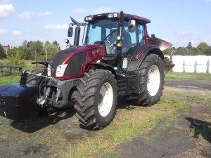 Valtra N 113