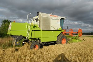 Claas dominator 150