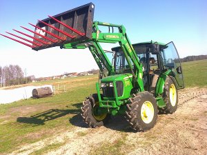 John Deere 5065 E + Hydrometal AT10