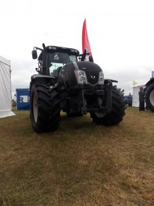 Valtra T153