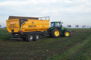 Wielton i John Deere 7810