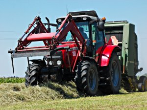 Massey Ferguson 5455 i John Deere 550