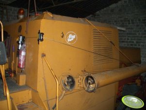 Elektrycznie otwierana rura wysypu BIZON