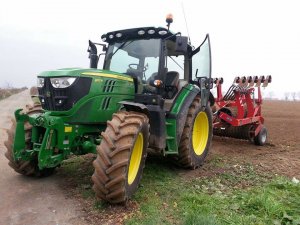 John Deere 6125R + Expom Tytan 6.3M