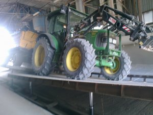 John Deere 5080m