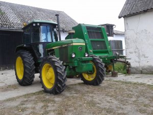 John Deere 3040