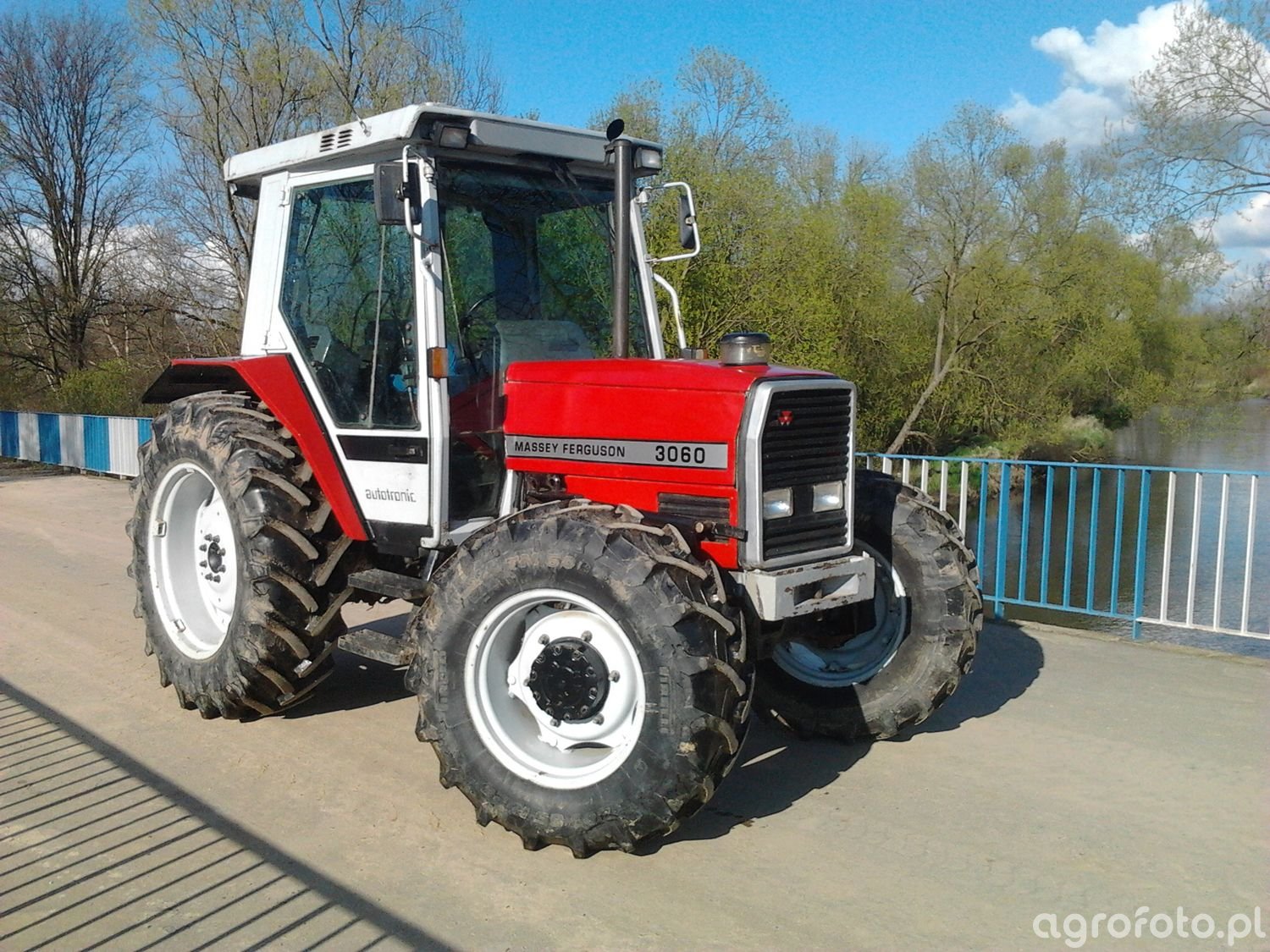 Obraz traktor MF 3060 id:498934 - Galeria rolnicza agrofoto