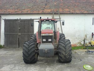 New Holland G210