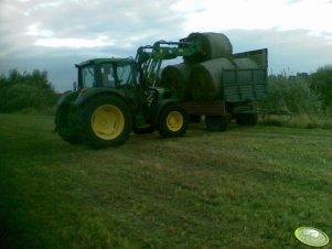 John Deere 6230