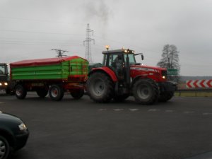 Zakończenie blokady  na skrzyżowaniu dróg krajowych nr 19 i 63 w Radzyniu Podlaskim