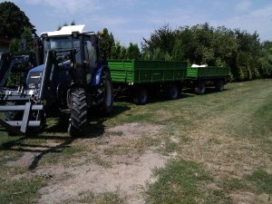 Farmtrac 675 DT + Przyczepa + Rozrzutnik