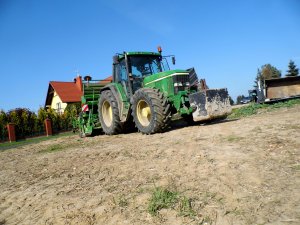 John Deere 6910S