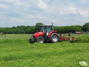 Massey Ferguson 5609 & Fella