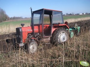 Massey Ferguson 255 + Pług