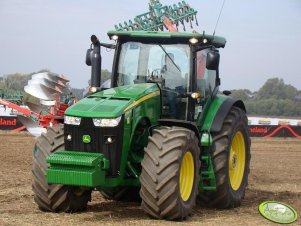 John Deere 8360R