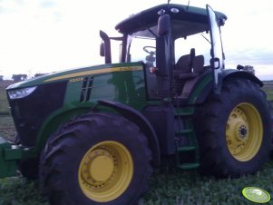 John Deere 7200