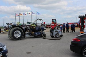 Tractor Pulling Giant