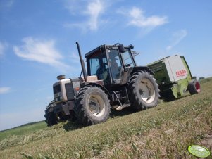 Renault 120.54 Nectra + Claas Rollant 46 Silage