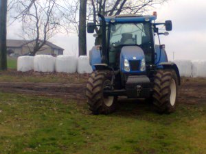 New Holland t6