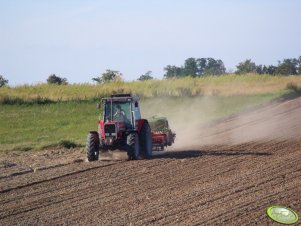 Massey Ferguson 3095 i Agro-Masz & Amazone D7