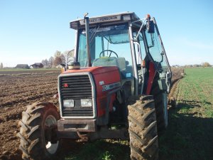 Massey Ferguson 3060 i pług Huard.