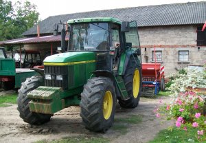 John Deere 6800