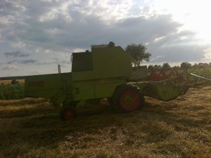 claas compact 30