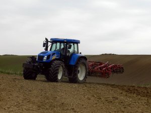 New holland T7530 + Expom  Tornado