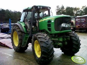 John Deere 6930