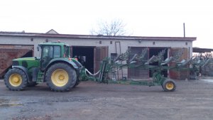 John Deere 6920s i pług