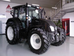 Valtra n122