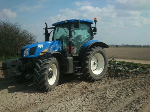 New Holland T6050 Plus + Bomet