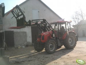 Farmer 8244 + Ładowacz Czołowy Agromasz 