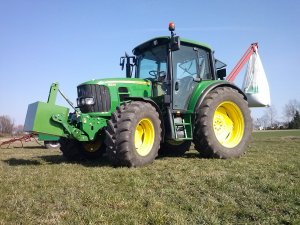 John Deere 6330