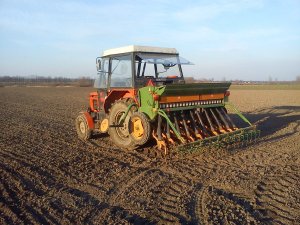 Zetor 5211 + Amazone D7 Super Typ 25