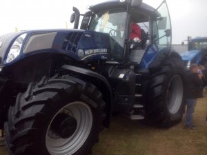 New Holland T8.420