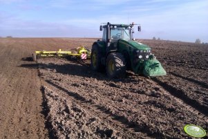 John Deere 8530 & Strom Swifter SE10000