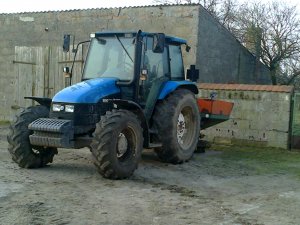 New Holland TL100