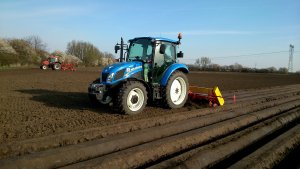 New Holland T4.75 + Weremczuk MR4