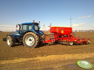 Valtra Versu + Vaderstad Spirit 400 S Next