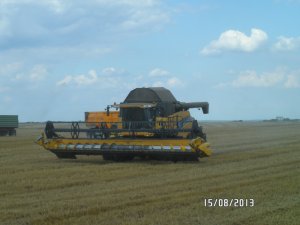 New Holland CR9080
