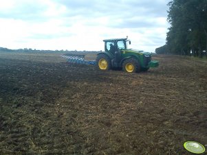 John Deere 8360R + Lemken vari diamant