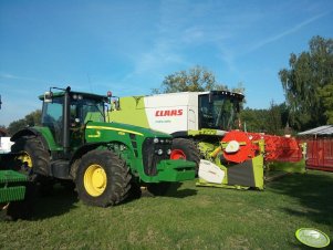 John Deere 8330 & Claas Lexion 660