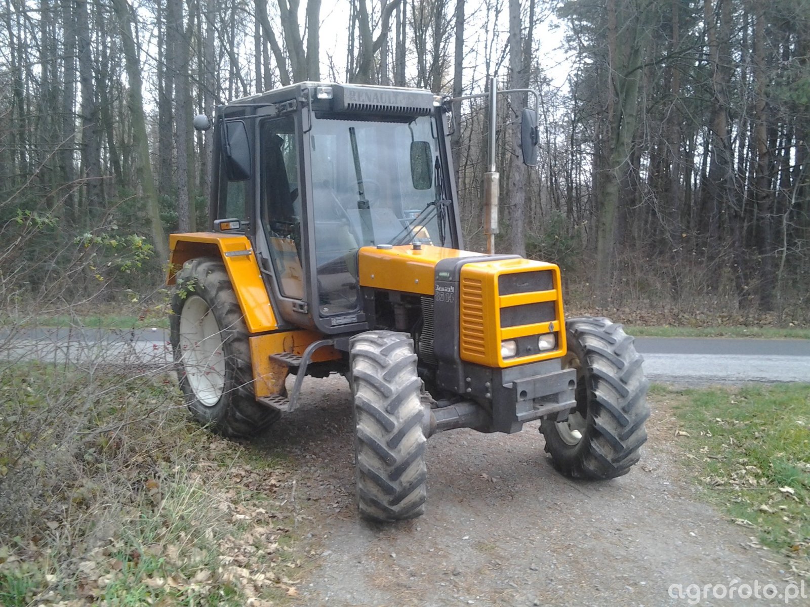 Obraz Traktor Renault 85-14 Ts Id:463785 - Galeria Rolnicza Agrofoto