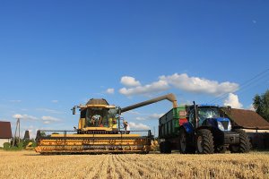 New Holland CX8070 & New Holland T7050 + Metaltech TS18