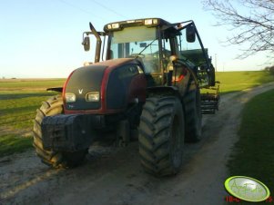 Valtra T121