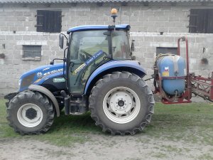 New Holland T4.65