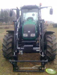 Valtra A83