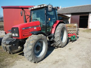 Massey Ferguson 6265 i AgroMasz agregat talerzowy - Poznaniak